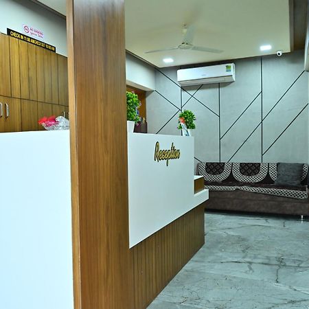 Hotel Sury Villa 아흐메다바드 외부 사진