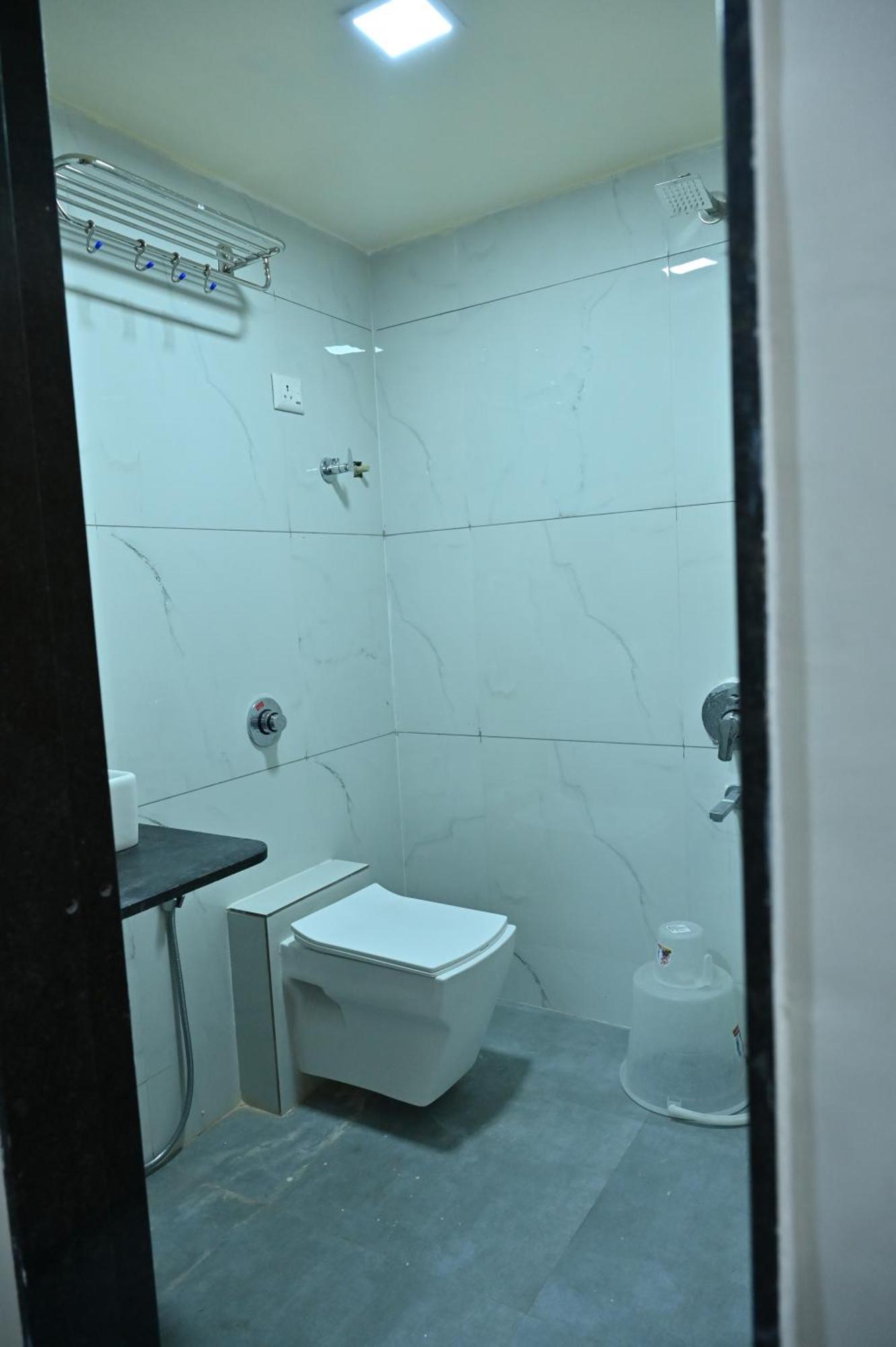 Hotel Sury Villa 아흐메다바드 외부 사진