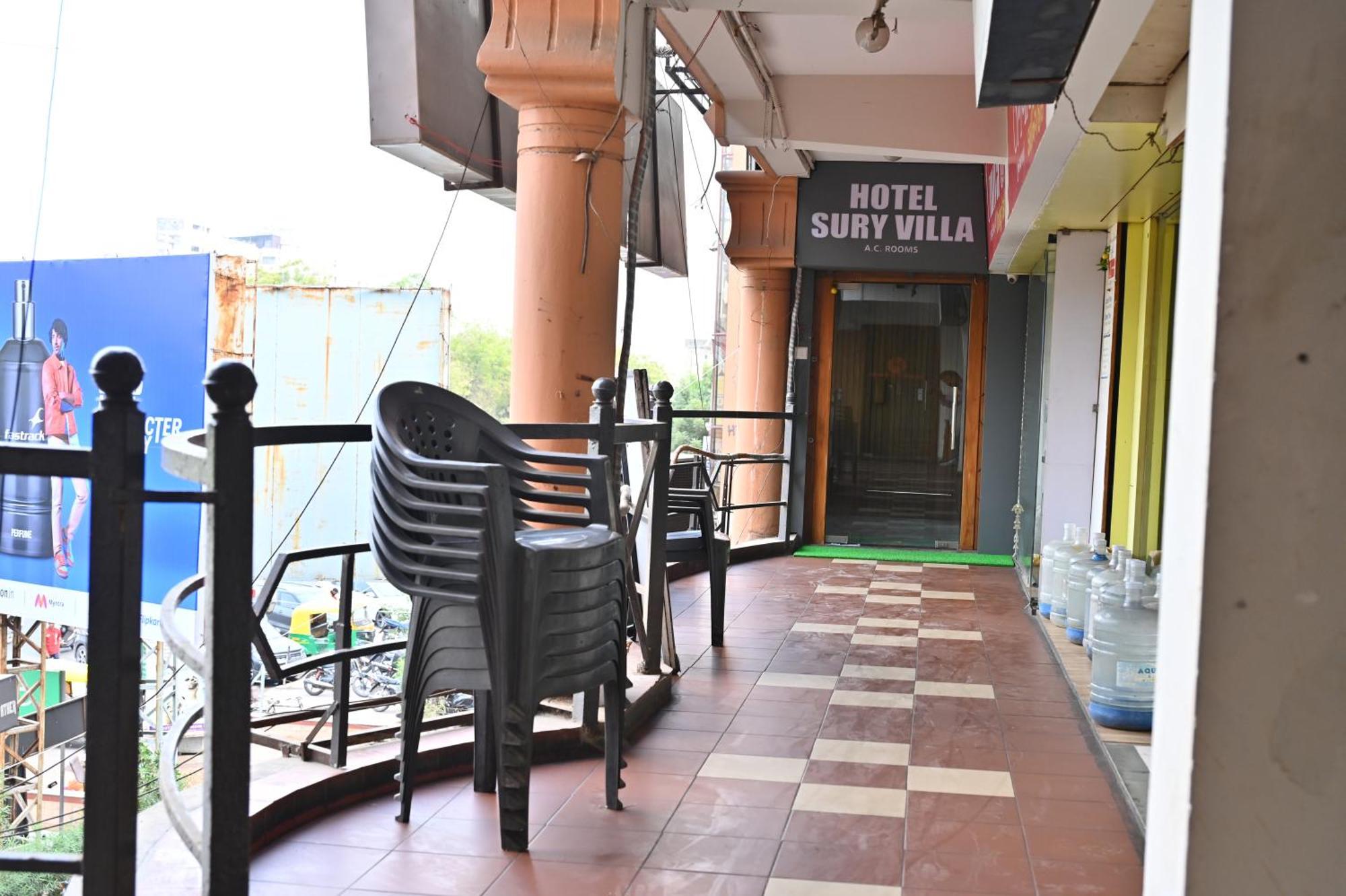 Hotel Sury Villa 아흐메다바드 외부 사진