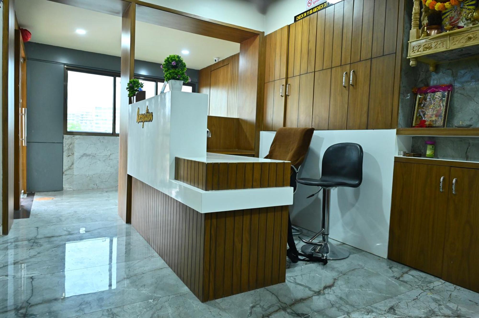 Hotel Sury Villa 아흐메다바드 외부 사진